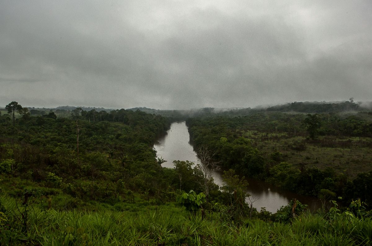 Braço do rio Tapajós no Oeste do Pará, onde a fauna é uma das mais ricas da Amazônia. Foto: Lilo Clareto/Repórter Brasil