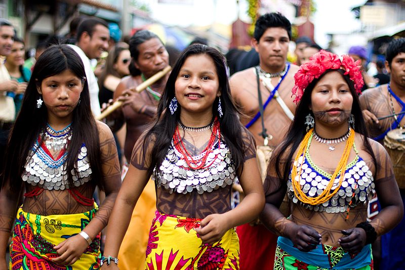 Indígenas da Etnia Emberá, que conseguiram a consulta prévia em caso de usina hidrelétrica. Foto: Ayaita/Wikimedia