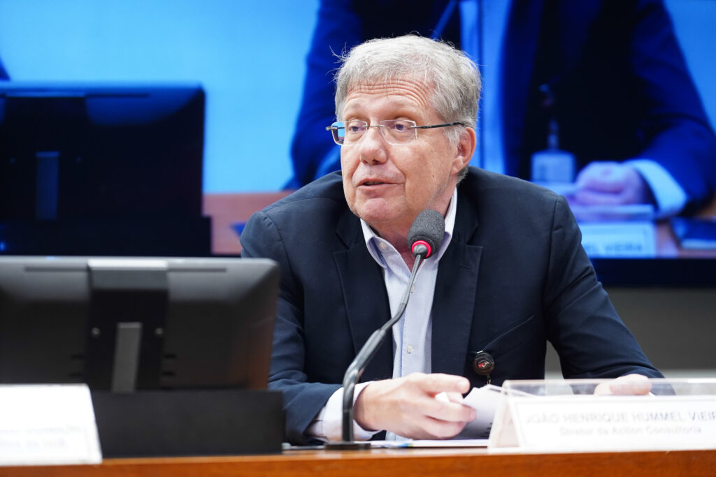 Conhecido nos bastidores de Brasília, João Henrique Hummel Vieira é assíduo frequentador no Ministério da Agricultura, mas diz que não conversa com o ministro Carlos Fávaro (Foto: Pablo Valadares/Câmara dos Deputados)