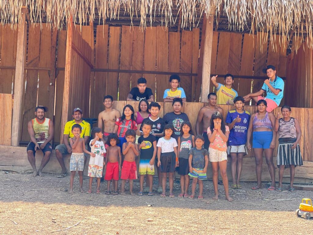 Crianças e adolescentes da Aldeia Airompokrejõkri, na Terra Indígena Mãe Maria, estão sem aulas desde o início do ano em Bom Jesus do Tocantins, no Pará (Foto: Arquivo pessoal)