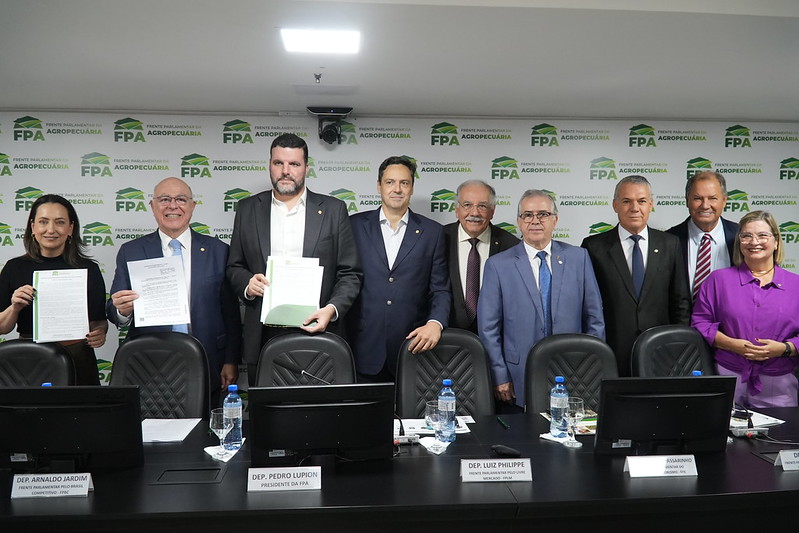 Em almoço na sede da FPA, coalizão de 24 frentes parlamentares no Congresso apresentou Projeto de Lei que incluia diversos ultraprocessados na cesta básica (Foto Divulgação)