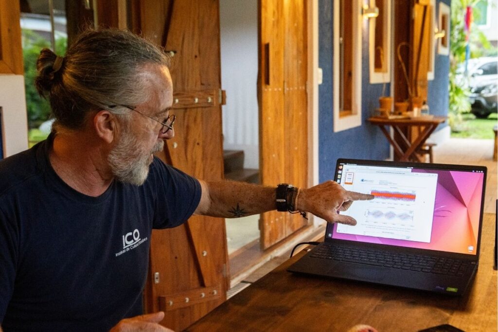 Segundo estudos do oceanógrafo Carlos França, Equinor subestima em cerca de 30% a força das correntes oceânicas que poderiam transportar o óleo até a costa em caso de vazamento (Foto: Rebeca Figueiredo/Repórter Brasil)