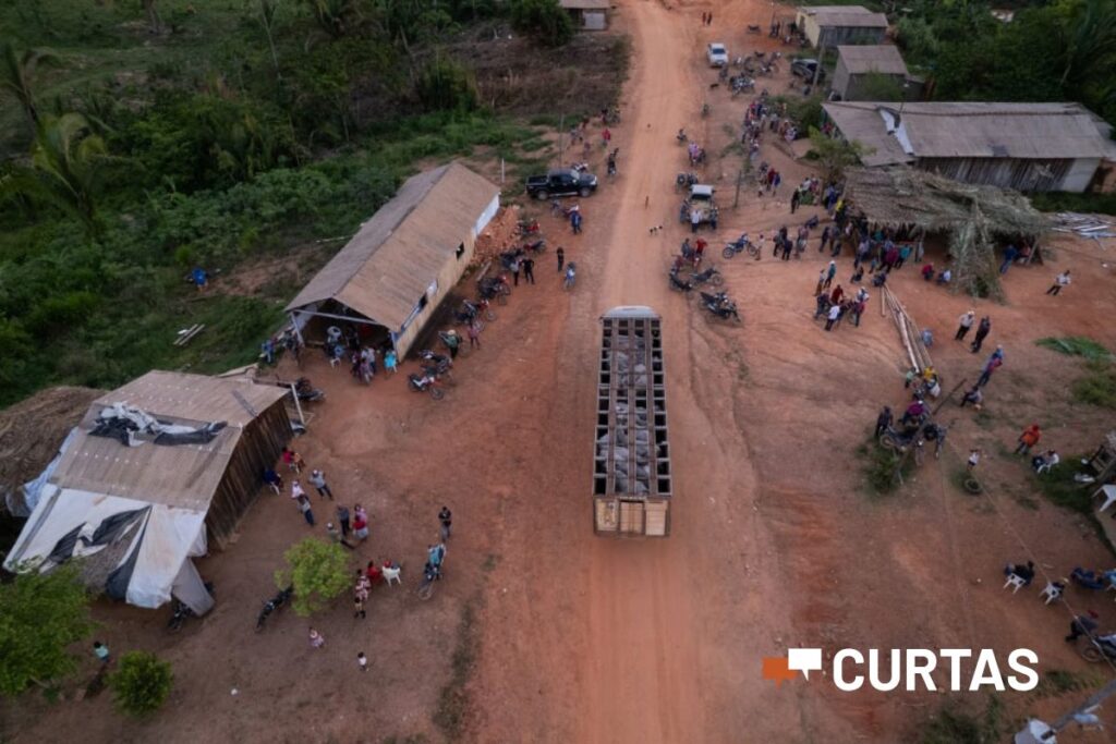 Imagem da operação de desintrusão da TI Apyterewa, realizada em 2023 (Foto Fernando Martinho/Repórter Brasil)