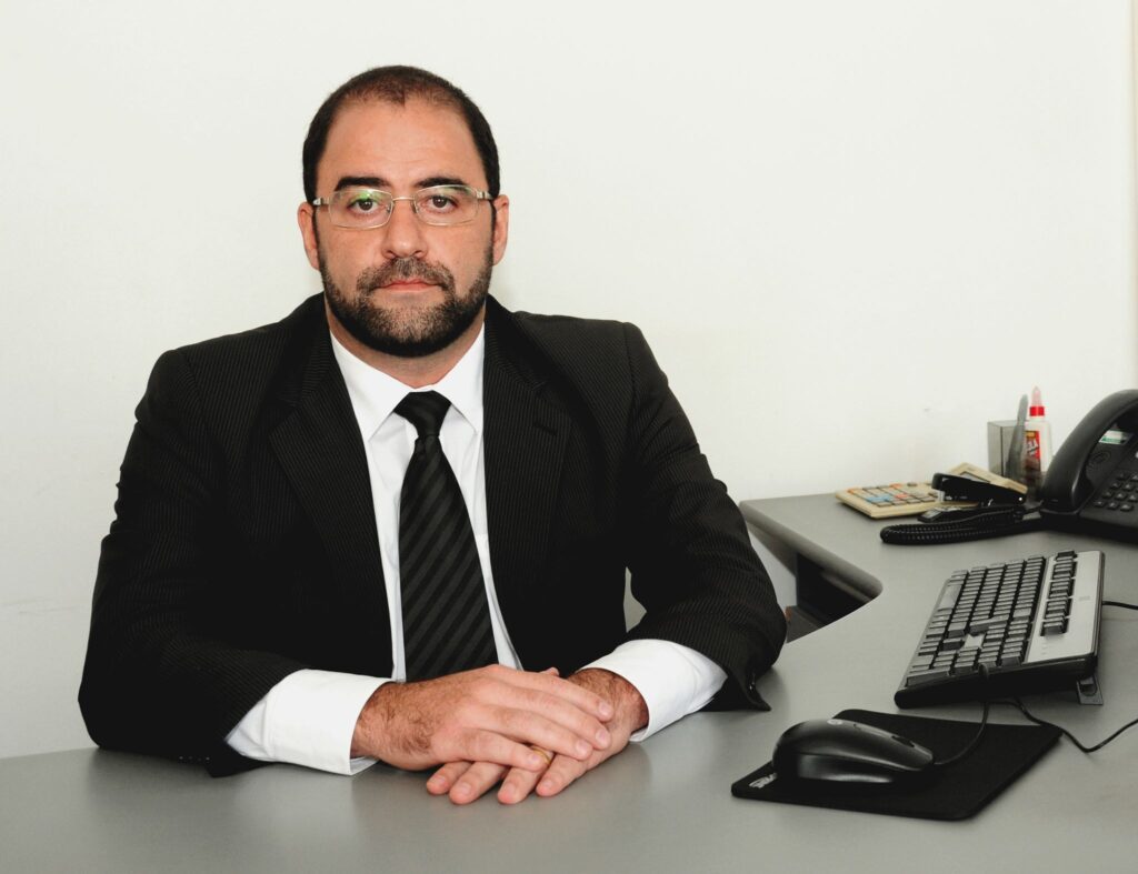 Felipe Lombardi Martins teve a prisão preventiva decretada. Ele é apontado pela PF como o operador financeiro de uma organização criminosa que fraudava licenças ambientais para mineradoras em MG (Foto: Emater-MG/Divulgação)