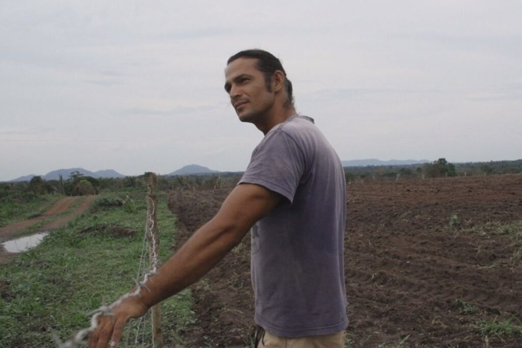 Principal testemunha, Fernando voltou a ocupar a fazenda e foi assassinado após receber ameaças (Foto: Divulgação / documentário “Pau D´arco”)
