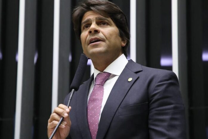 Liderado por Pedro Paulo (PSD-RJ), um grupo de trabalho instalado na Câmara dos Deputados apresentou uma PEC (Proposta de Emenda à Constituição) e dois projetos de lei para promover a reforma administrativa (Mário Agra/Agência Câmara)