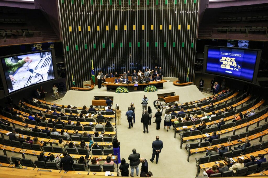 Para Repórter Brasil, manutenção no Congresso dos vetos presidenciais ao PL da Devastação podem evitar o "maior retrocesso das últimas décadas das normas que regulam o licenciamento ambiental e protegem o meio ambiente e a natureza" (Foto: José Cruz/Agência Brasil)