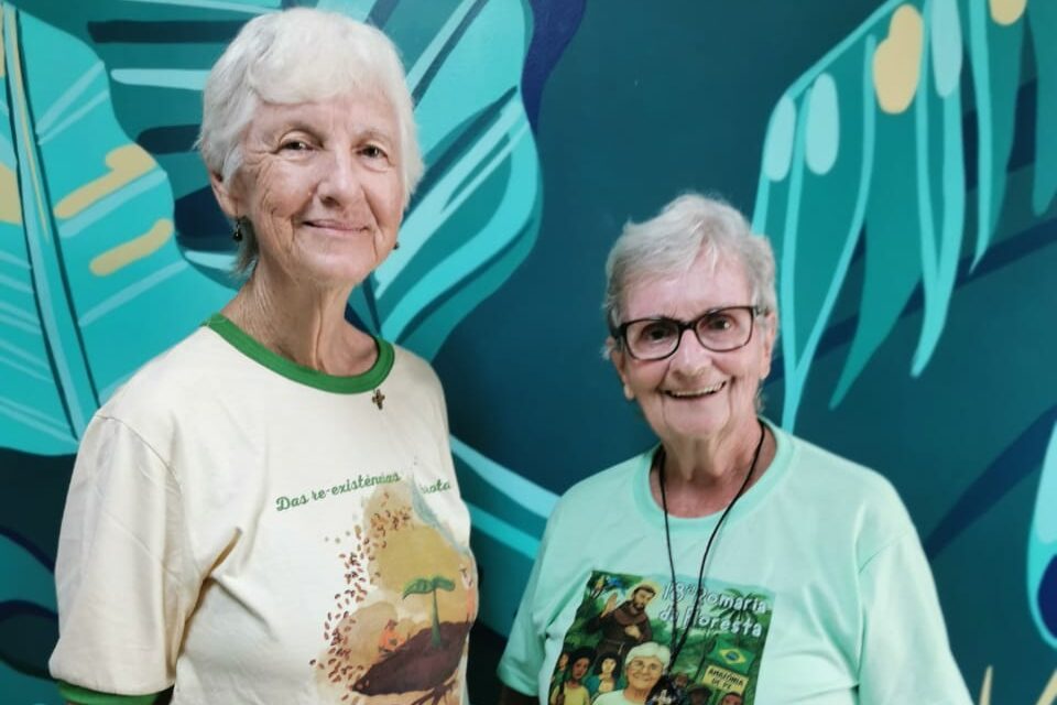Abertura do Tribunal dos Povos contra o Ecogenocídio, articulado pela COP do Povo em Belém, durante a COP30 (Foto: Fernando Martinho/Repórter Brasil)