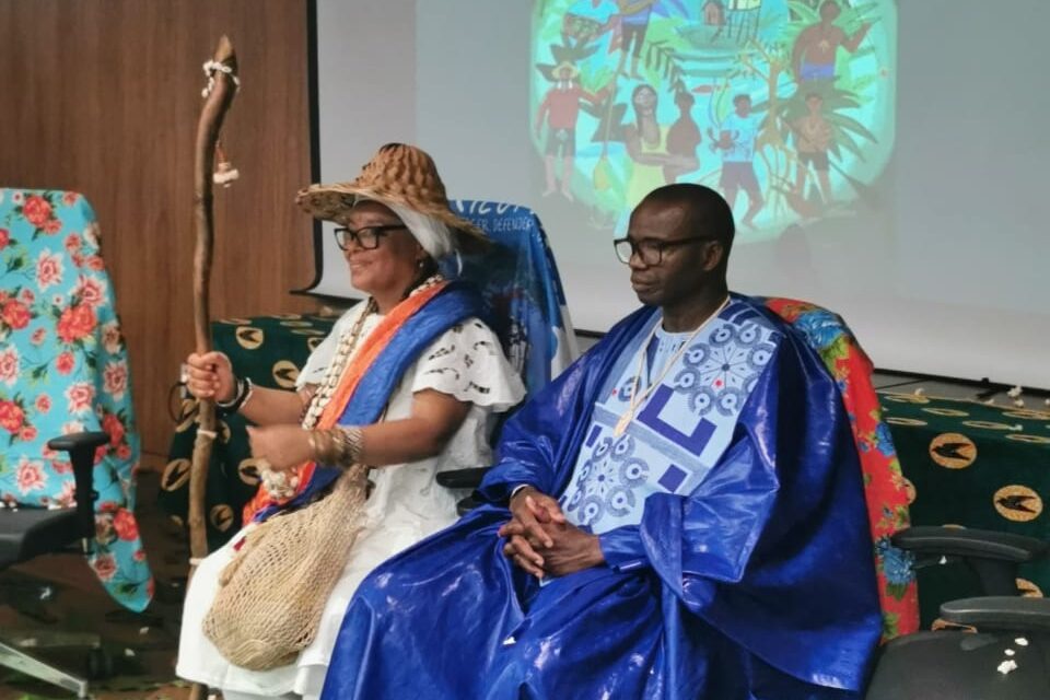 Abertura do Tribunal dos Povos contra o Ecogenocídio, articulado pela COP do Povo em Belém, durante a COP30 (Foto: Fernando Martinho/Repórter Brasil)