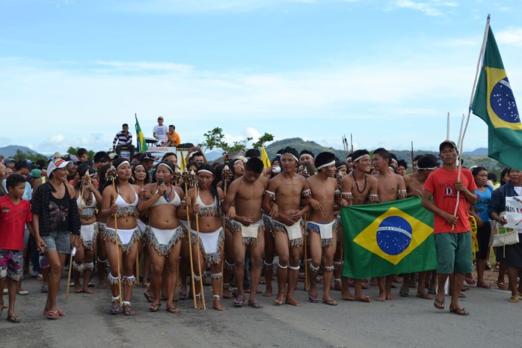 Indígenas de Roraima que vivem em territórios demarcados em ilha pedem ampliação das terras à Funai (Foto: CIMI/Reprodução)