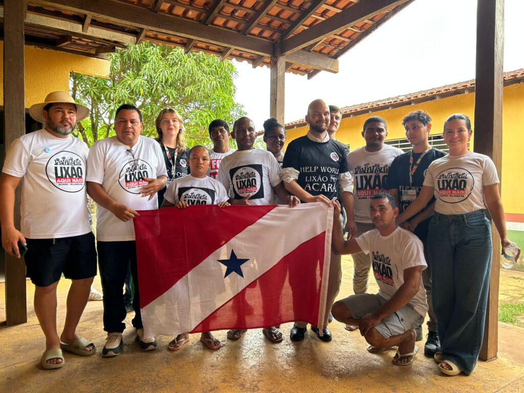 Moradores da região onde a Ciclus pretende construir o aterro sanitário se manifestam contra o projeto (Foto: Arquivo Pessoal)