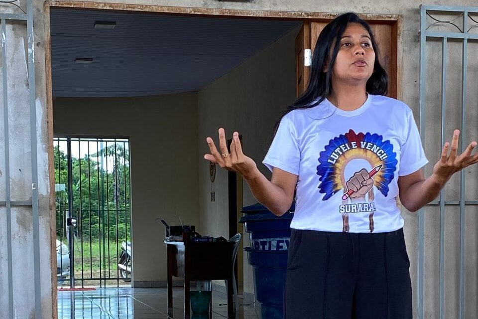 Professora que denunciou contaminação de alunos por agrotóxicos em escola em Belterra (PA) é transferida de unidade (Foto: Arquivo Pessoal)
