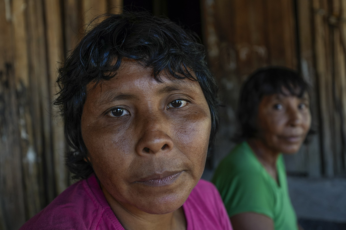 “Eu cresci vendo poluição da Taboca, via o peixe morrendo. Na infância eu não sabia, mas hoje eu entendo”, Tepi Atroari, aldeia Akwoipa (Foto: Fernando Martinho/ Repórter Brasil)