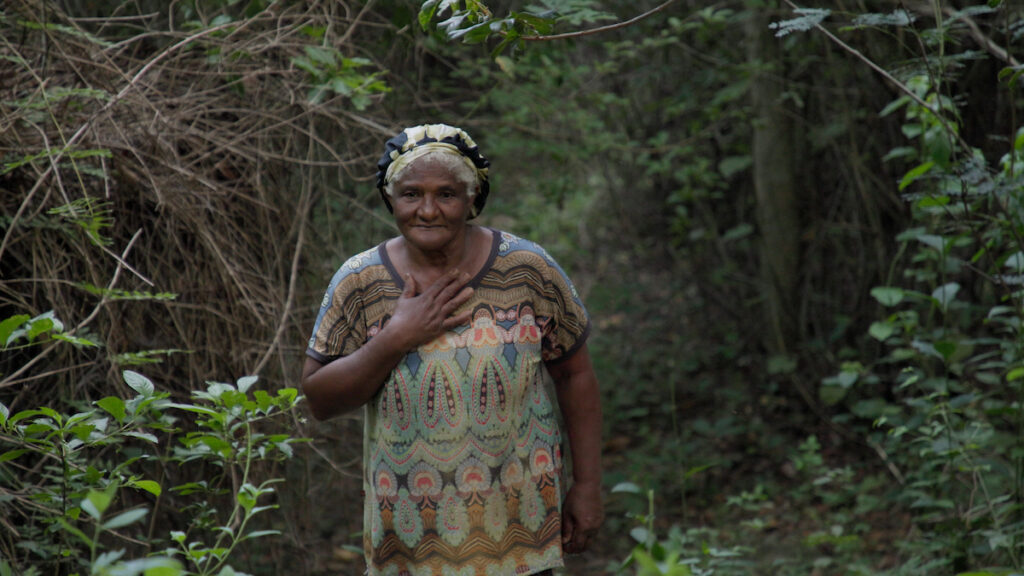 A parteira Maria Celsa, 71, teme impactos de eventuais projetos de mineração sobre as nascentes de água do Vale do rio Peixe Bravo Imagem panorâmica da Serra do Espinhaço: Vale sustenta que “não há, neste momento, previsão de implantação de projetos na região do Peixe Bravo” (Foto: Augusto Gomes e Leo Drumond)