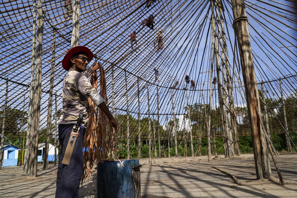 ‘Quando a Taboca chegou não fomos consultados. Só vimos quando já estava dentro e não entendemos nada’, lembra Maikon Atroari, liderança da aldeia Maikon (Foto: Fernando Martinho/ Repórter Brasil)