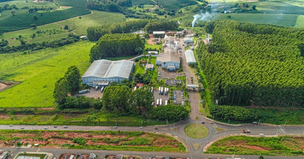 Matriz da Bem Brasil, em Araxá, Minas Gerais. Empresa é fornecedora de Assaí, Madero e Bob's, entre outros (Foto: Reprodução/Bem Brasil)