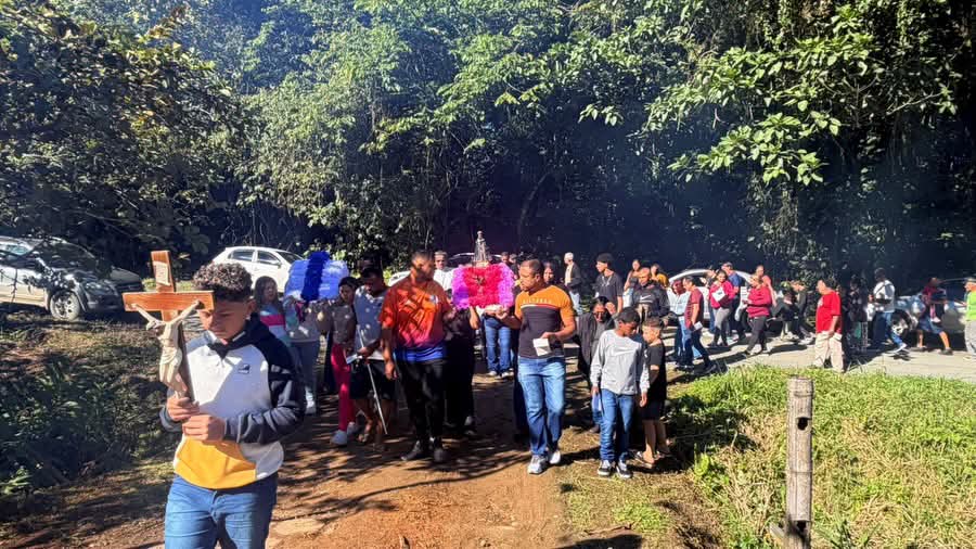 As 25 famílias que vivem no quilombo Mandira celebraram o dia de Santo Antônio, em junho (Foto: Padre Arinildo/ Divulgação Associação Quilombo do Mandira)