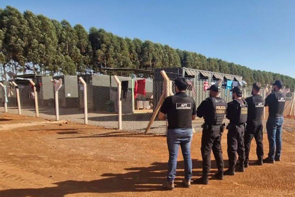 A fiscalização na Fazenda Reata foi realizada no dia 8 de junho por auditores fiscais do Trabalho, com apoio da Polícia Federal (Foto: SRTE/MT)
