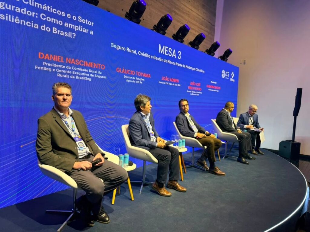 Mesa sobre seguro rural integrou a programação oficial da São Paulo Climate Week (Foto: CNseg/Divulgação)