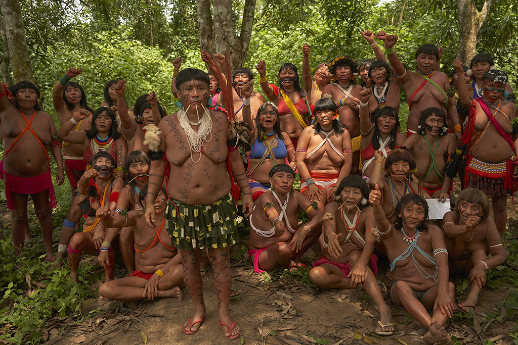 Mulheres Yanomami lançam manifesto contra a eleição de Flávio Bolsonaro (Foto: Mariana Greif/Repórter Brasil)